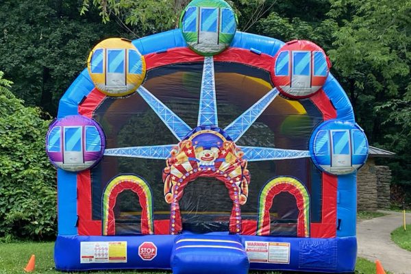 Bounce House - Ferris Wheel_Front_Grass_960x720