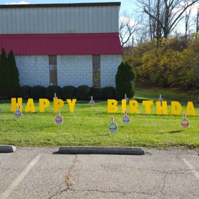 Yard Card - Birthday Cupcakes Lawn Greeting Rental Cincinnati Ohio