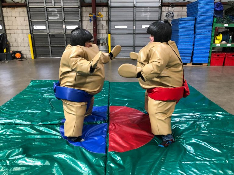 blow up sumo wrestler game